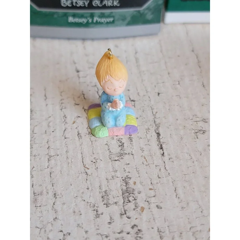 Hallmark prayer angel‎ miniature ornament Xmas set nativity